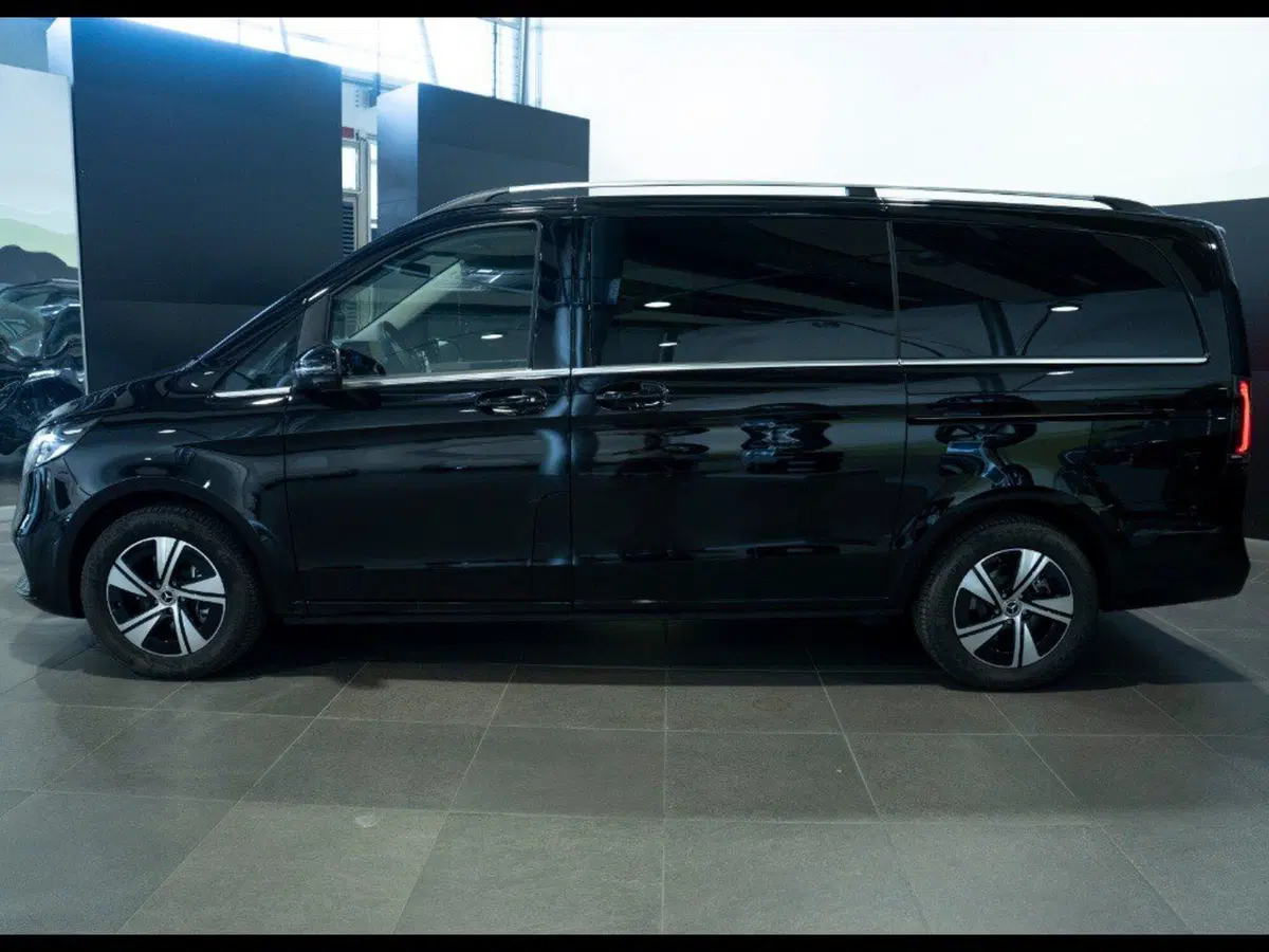 Mercedes-Benz Classe V nuova a Ancona (2)