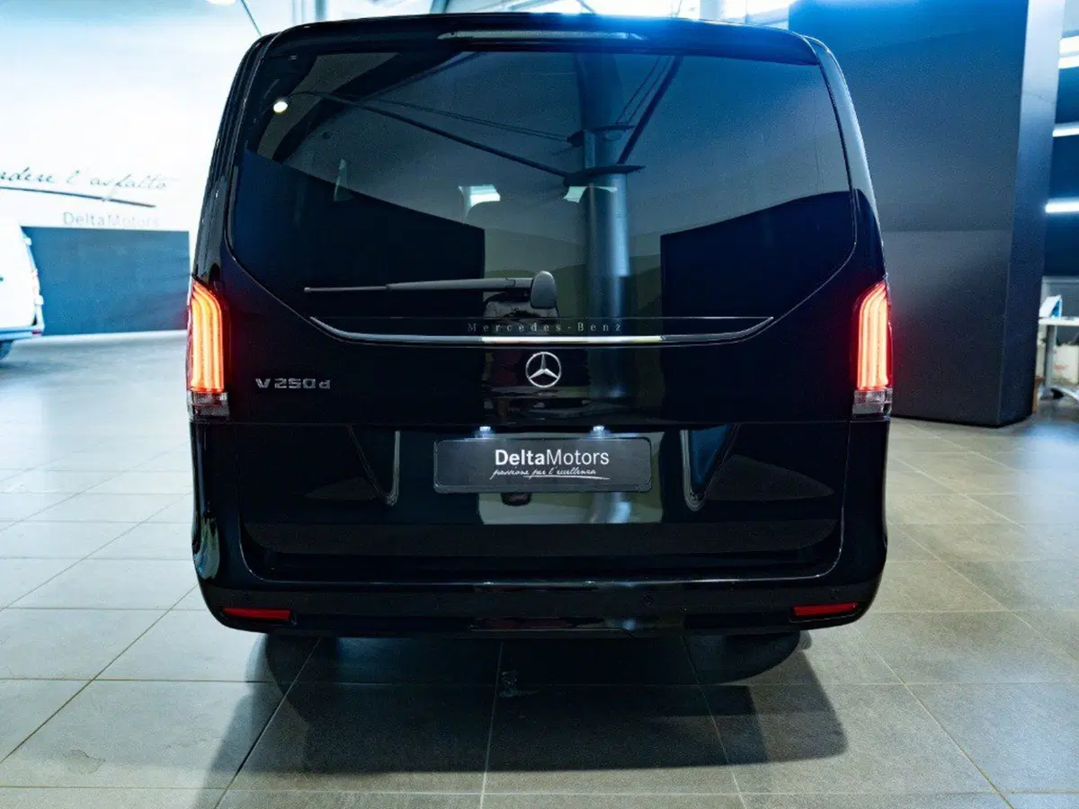 Mercedes-Benz Classe V nuova a Ancona (4)
