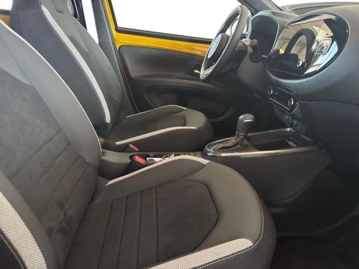 Toyota Aygo X nuova a Perugia (14)