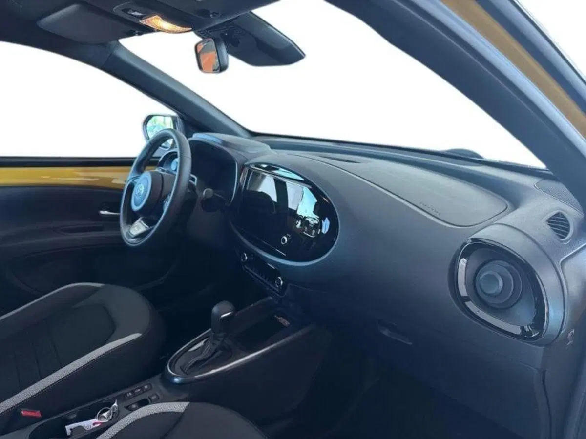Toyota Aygo X nuova a Perugia (6)