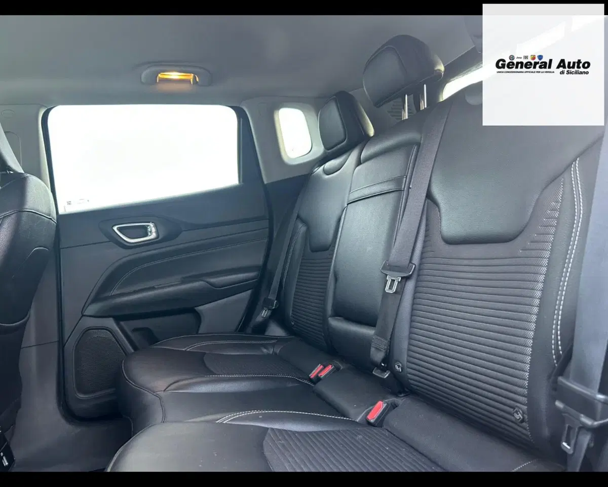 Jeep Compass usata a Lucca (14)