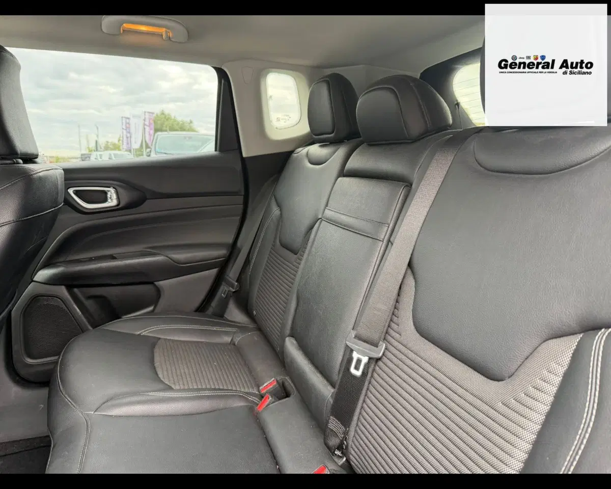 Jeep Compass usata a Lucca (15)