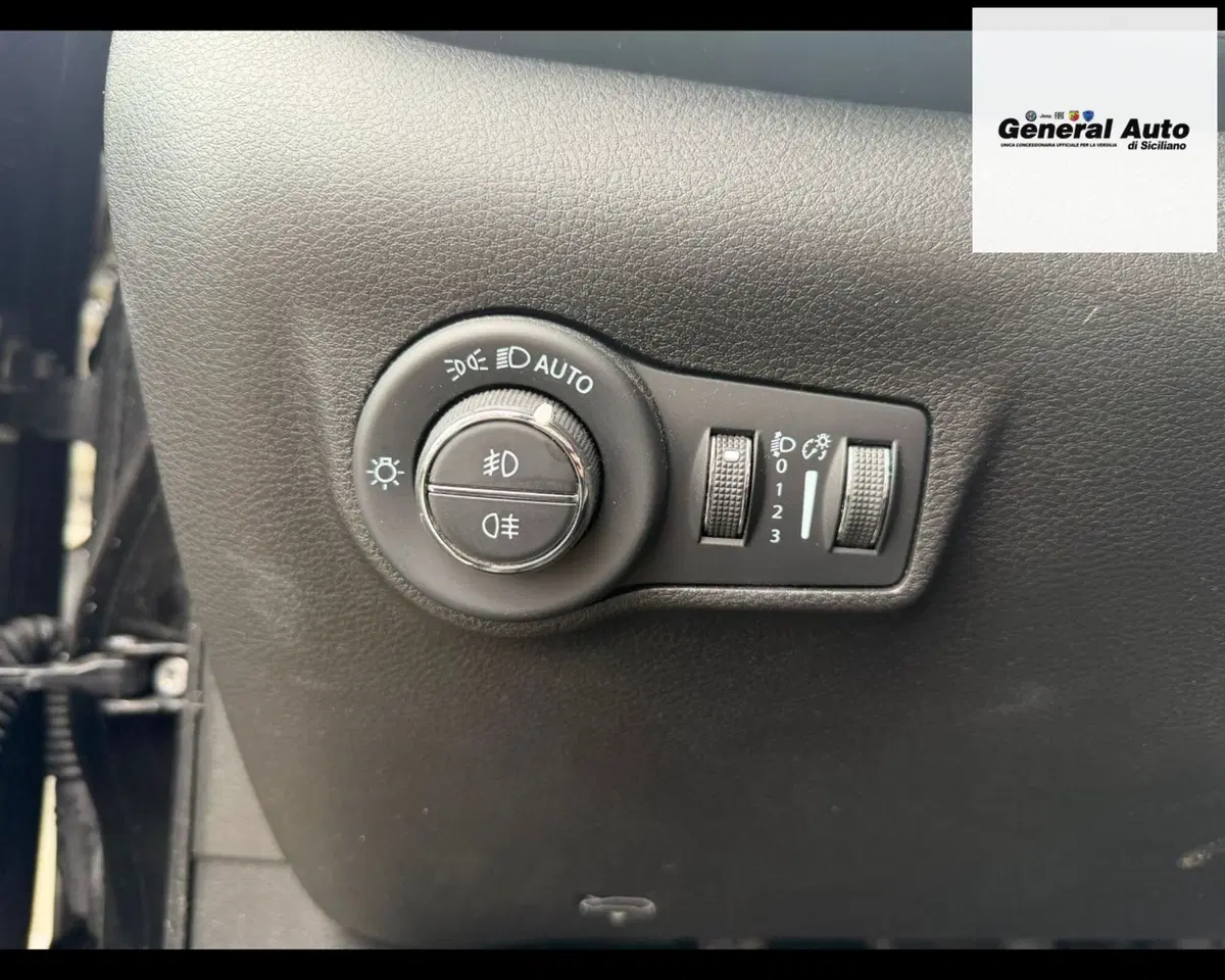 Jeep Compass usata a Lucca (17)