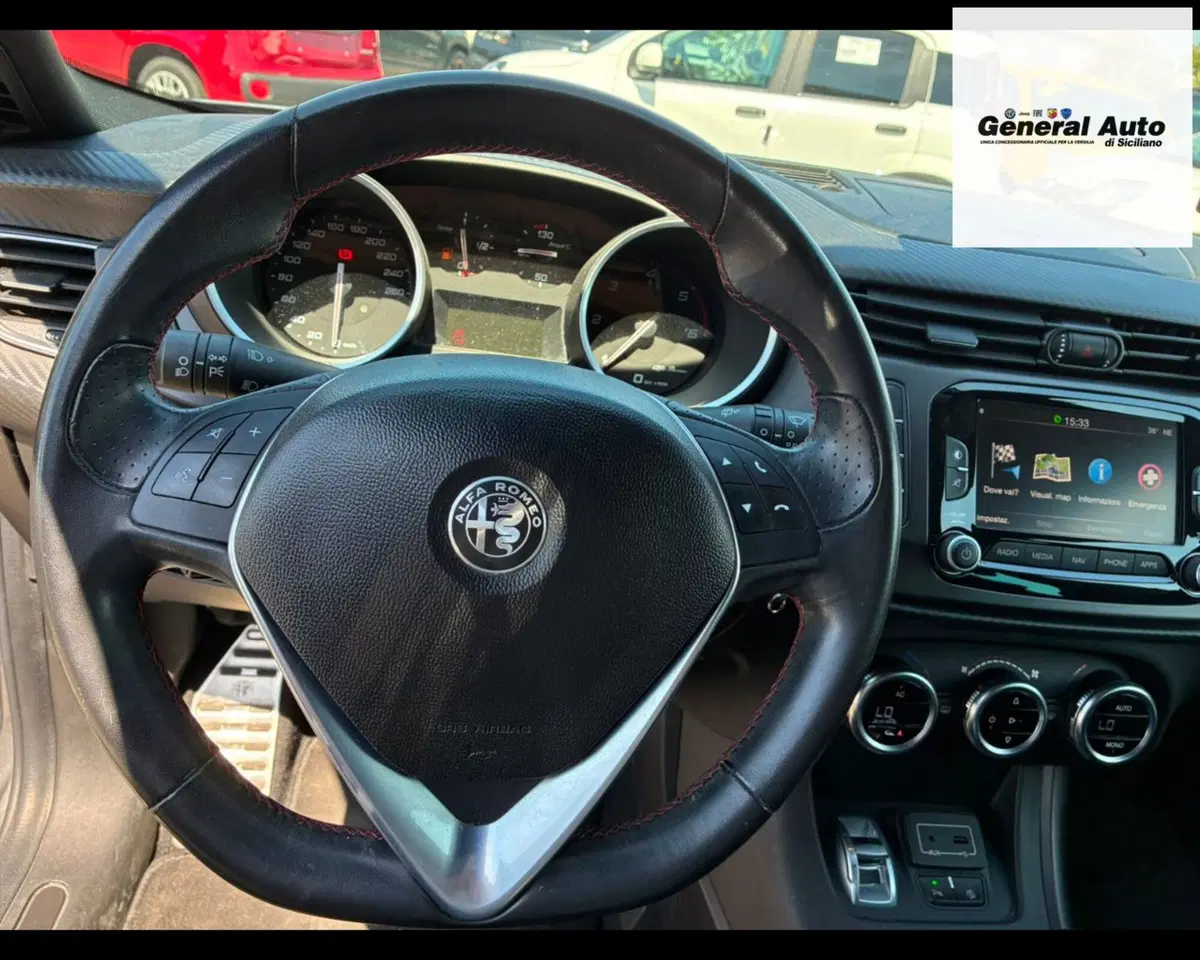 Alfa Romeo Giulietta usata a Lucca (13)