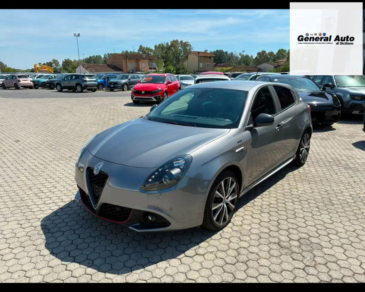 Alfa Romeo Giulietta usata a Lucca (3)