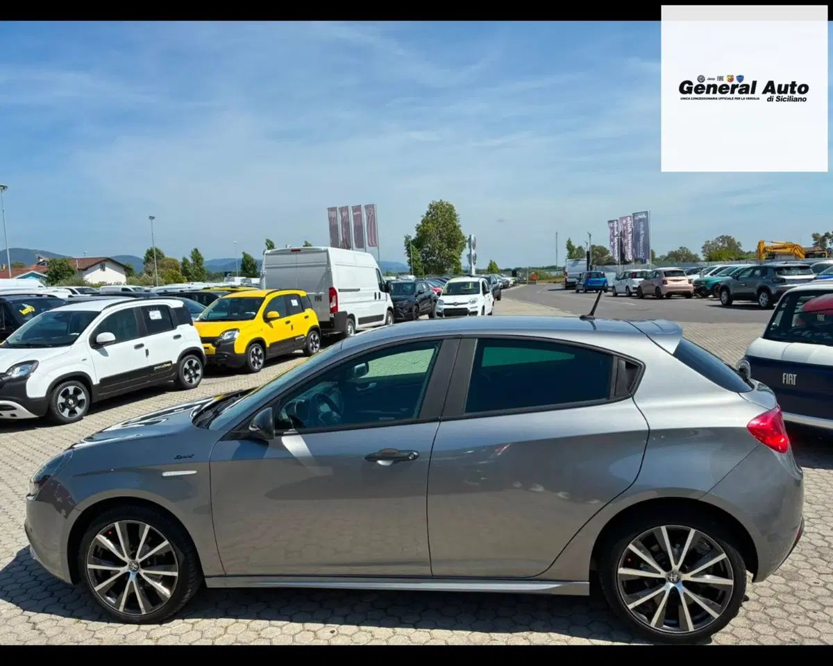 Alfa Romeo Giulietta usata a Lucca (4)