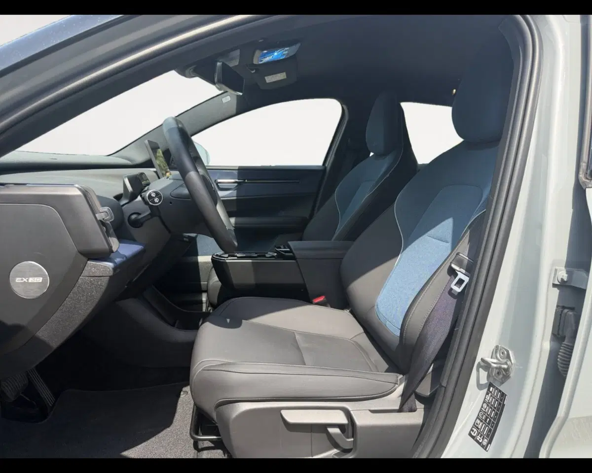 Volvo EX30 usata a Bologna (10)