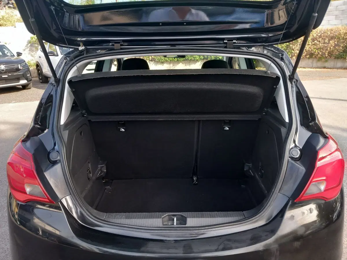 Opel Corsa Coupé usata a Lucca (11)