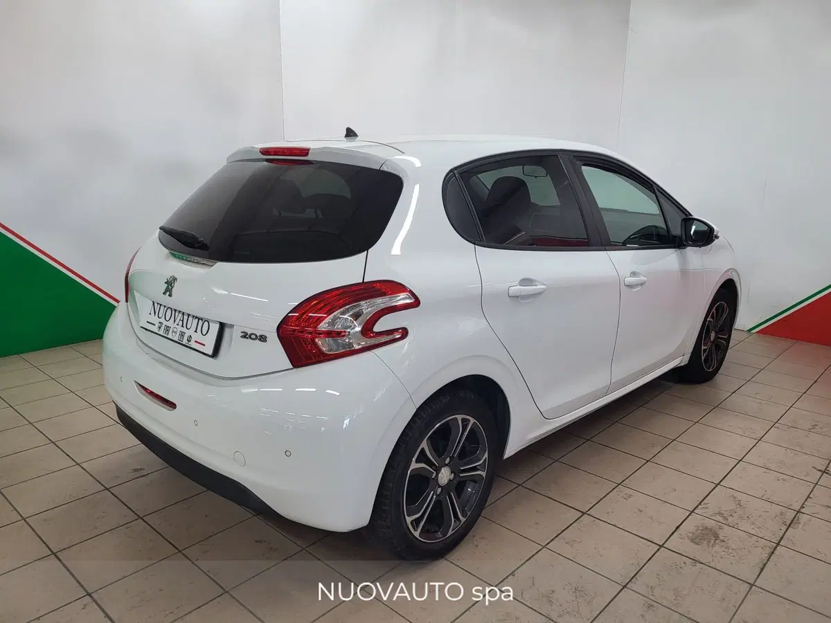 Peugeot 208 usata a Arezzo (3)