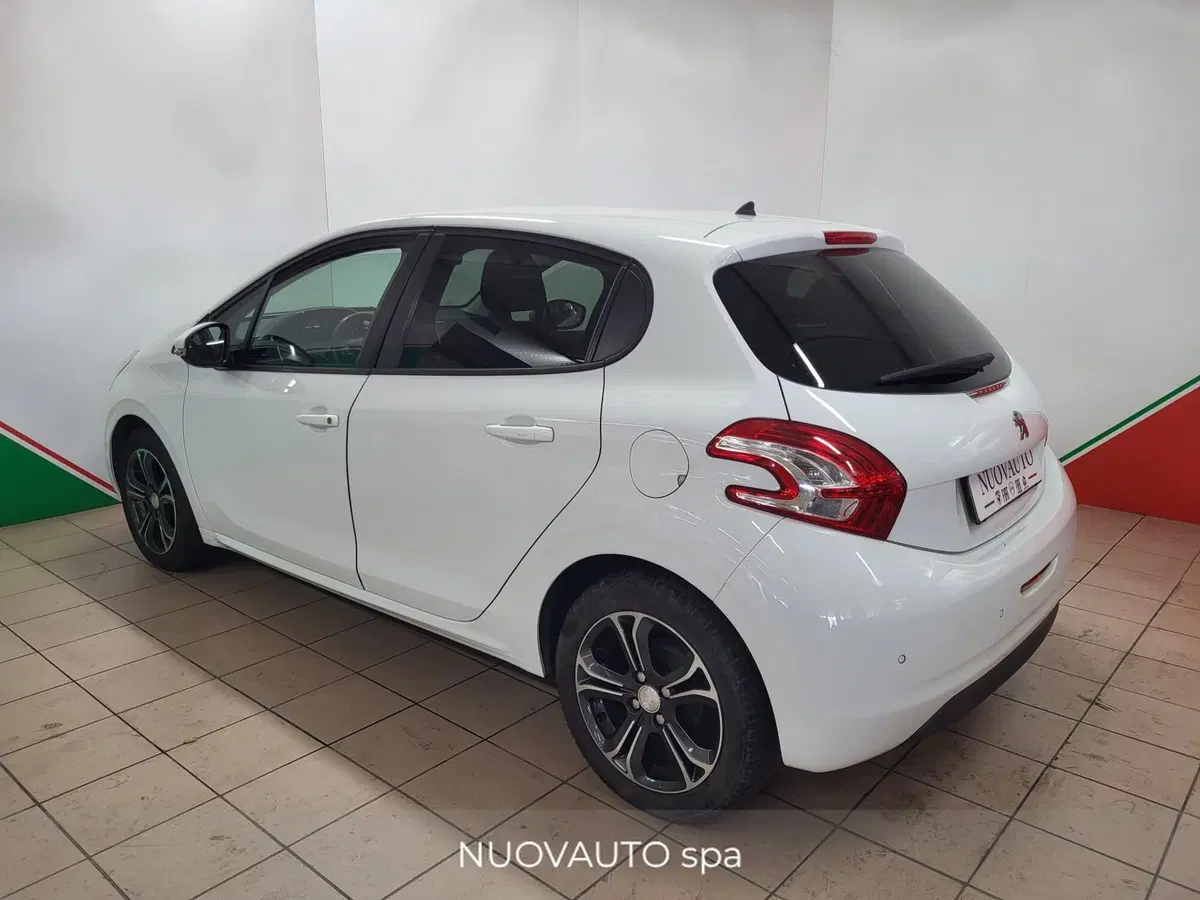 Peugeot 208 usata a Arezzo (4)