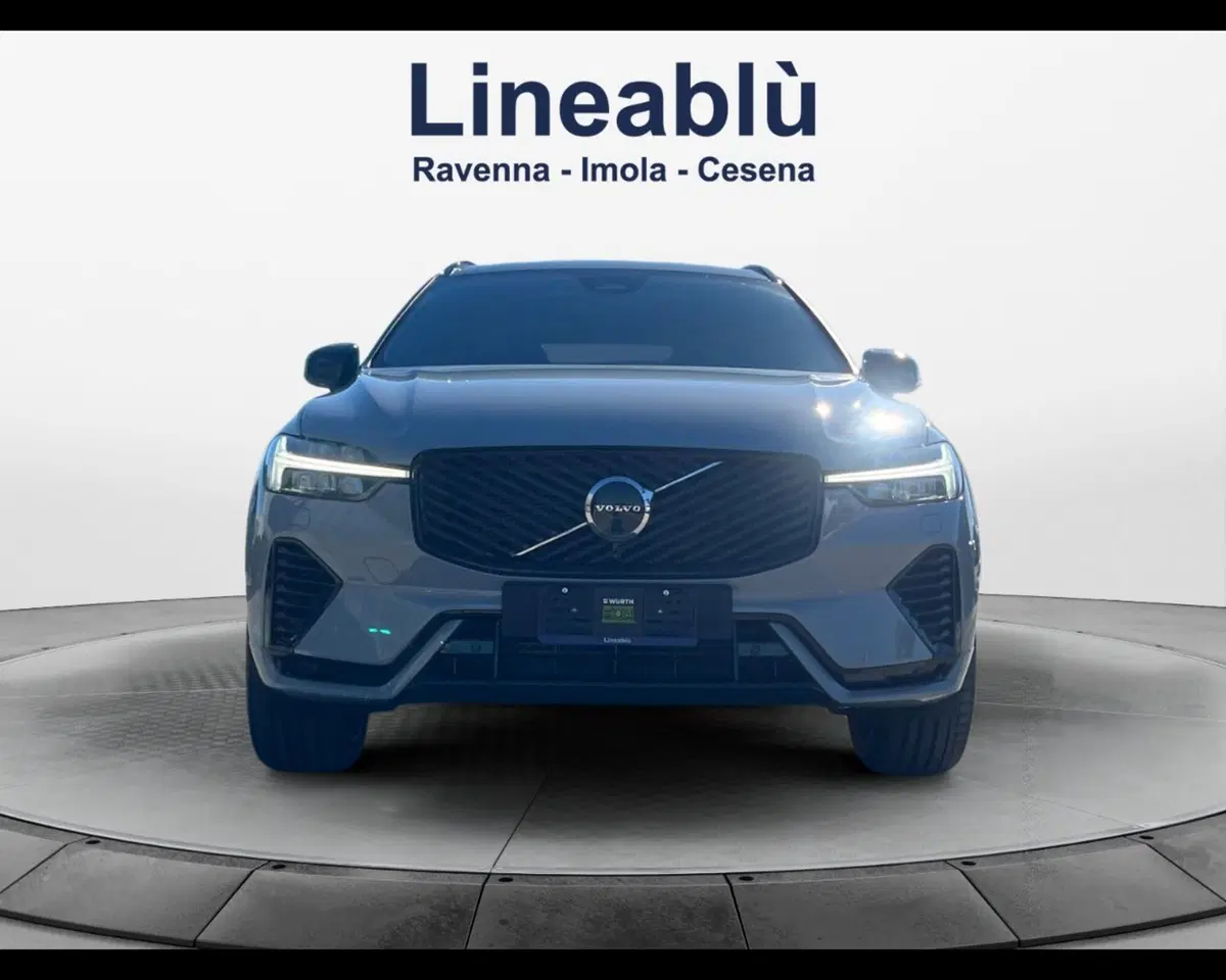 Volvo XC60 nuova a Ravenna (8)
