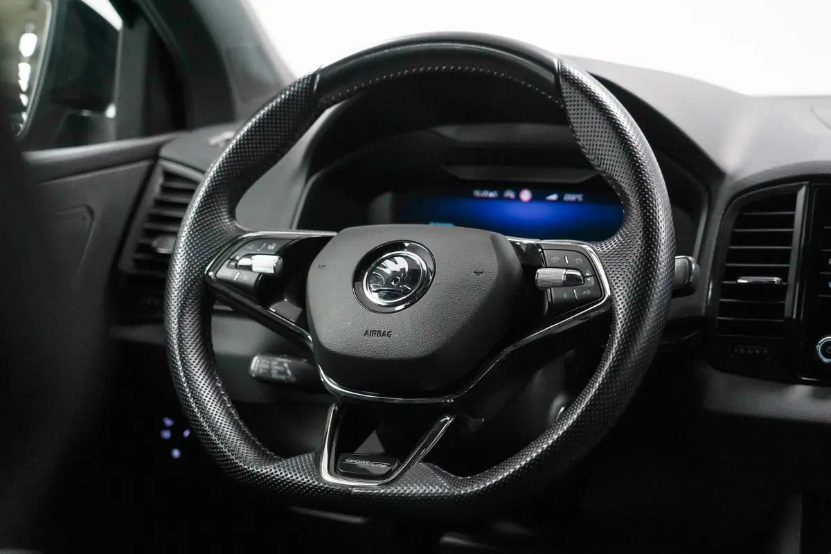 Skoda Karoq usata a Varese (11)