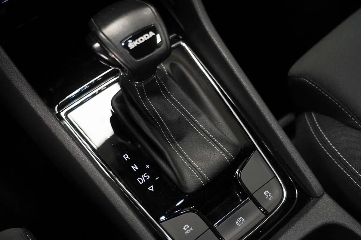 Skoda Karoq usata a Varese (20)