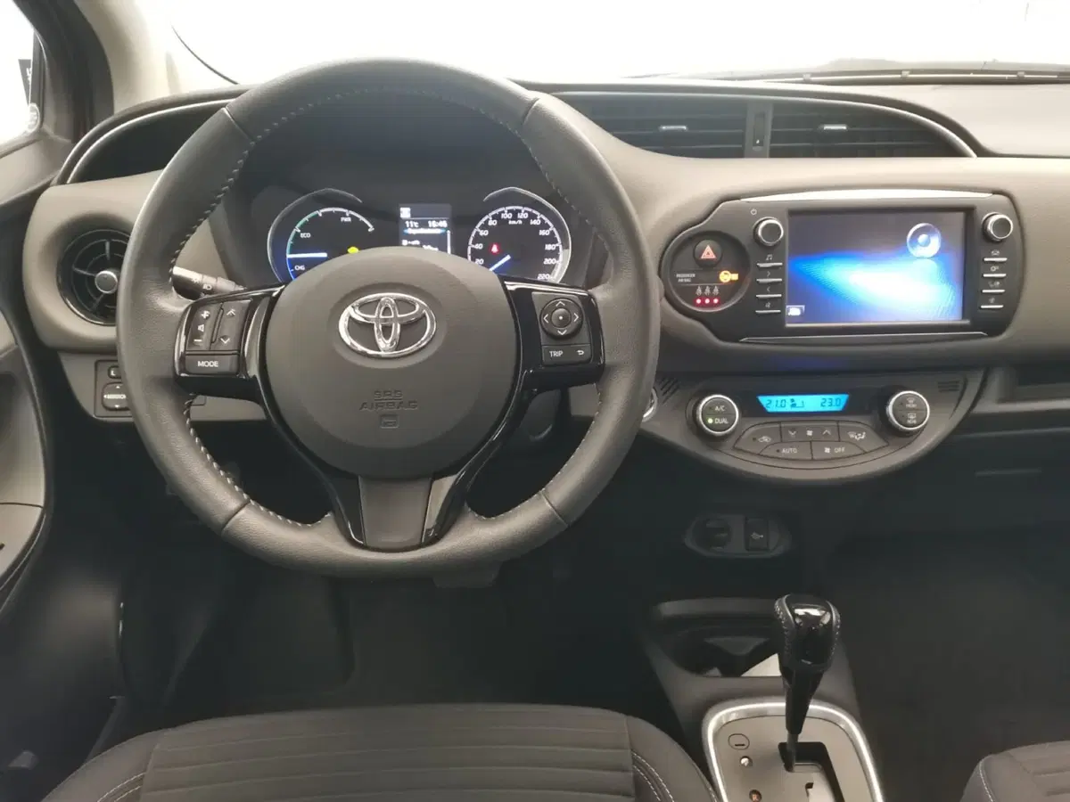 Toyota Yaris usata a Bergamo (10)