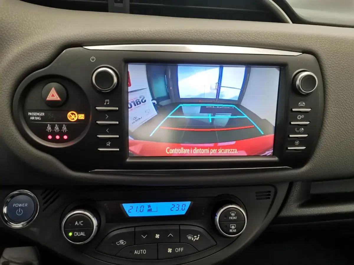 Toyota Yaris usata a Bergamo (16)
