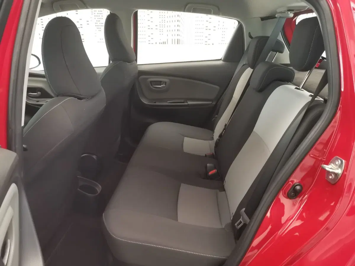 Toyota Yaris usata a Bergamo (18)