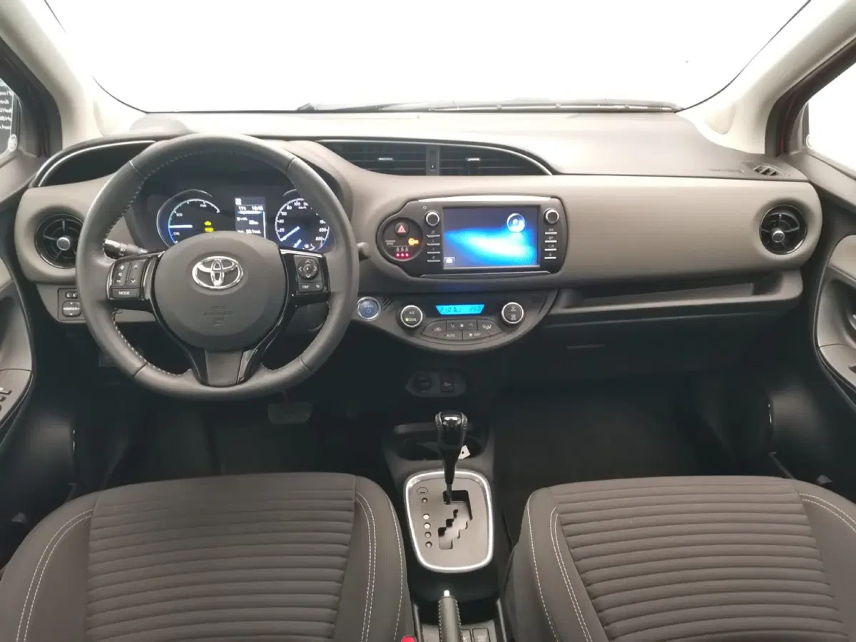 Toyota Yaris usata a Bergamo (9)