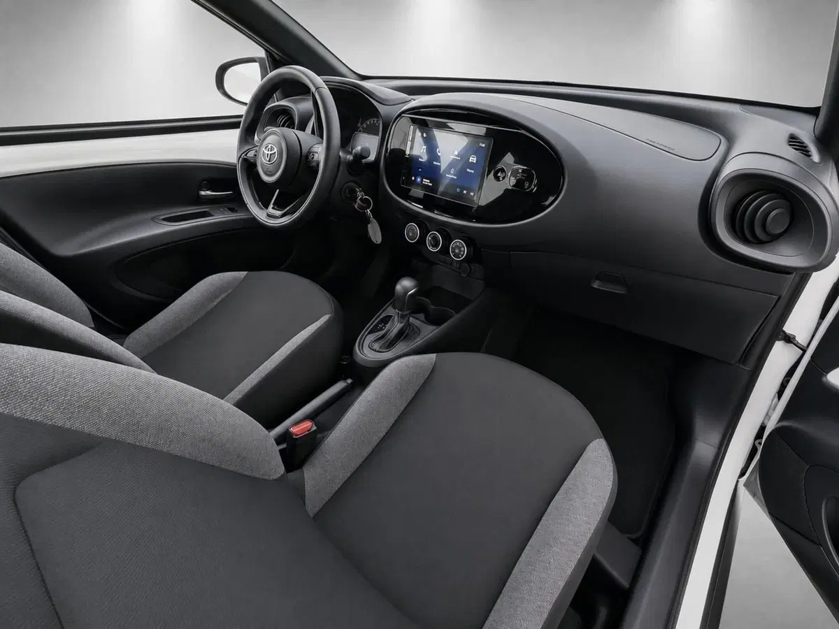 Toyota Aygo X usata a Pescara (6)