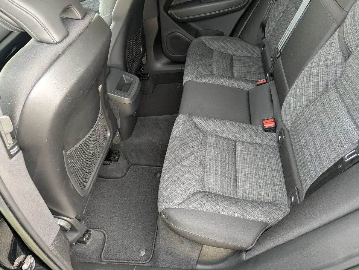 Volvo XC60 usata a Pescara (17)
