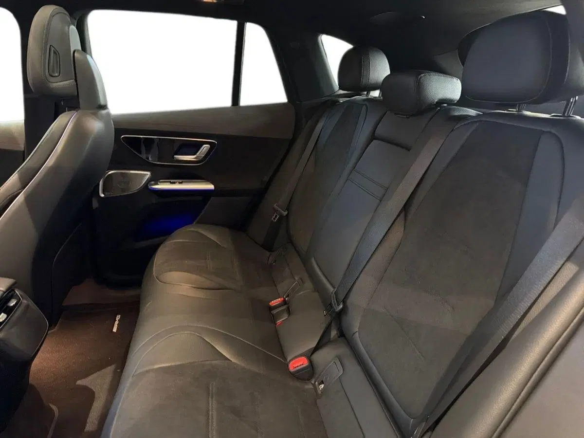 Mercedes-Benz EQE SUV nuova a Firenze (16)