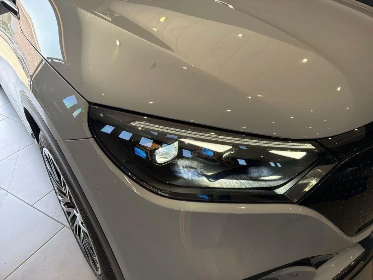 Mercedes-Benz EQE SUV nuova a Firenze (7)