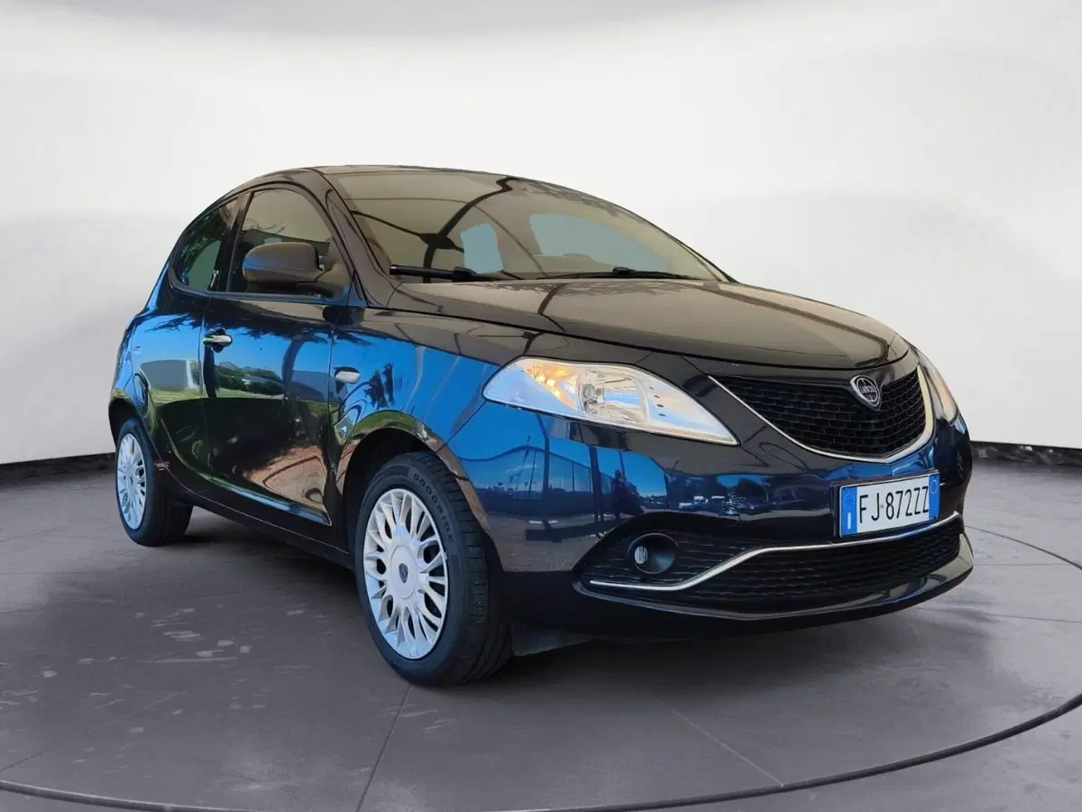 Lancia Ypsilon usata a Firenze (13)