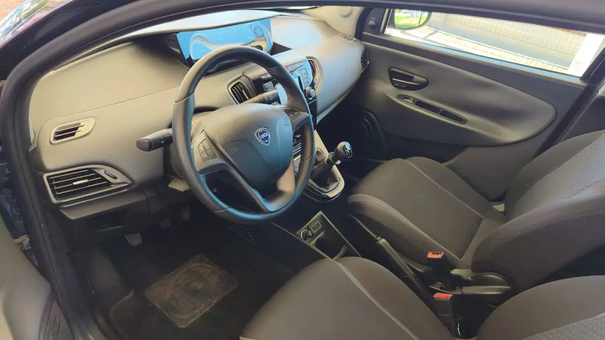 Lancia Ypsilon usata a Firenze (4)