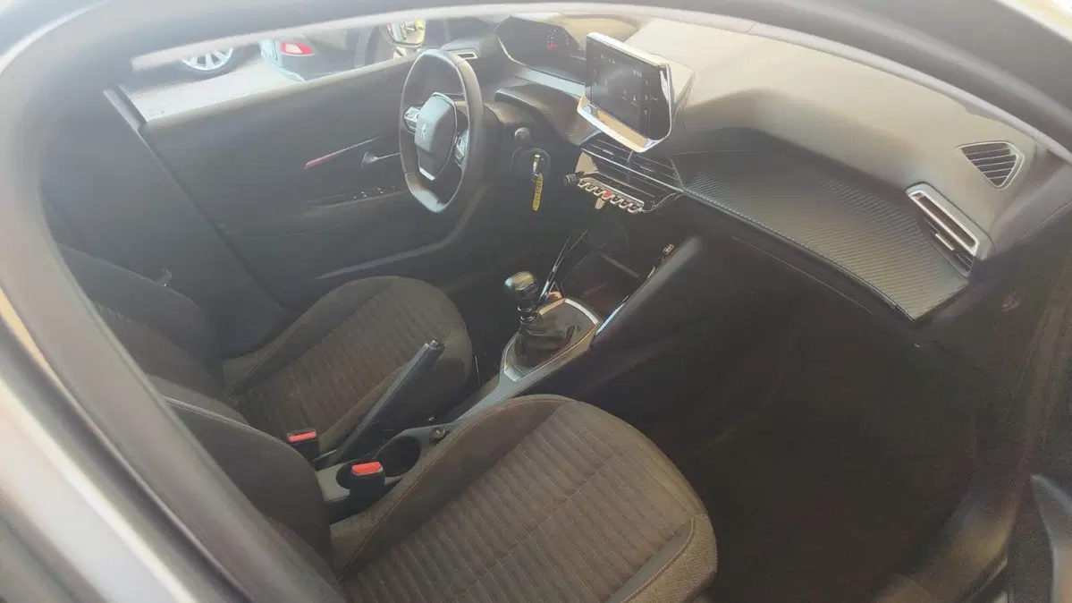 Peugeot 208 usata a Firenze (11)