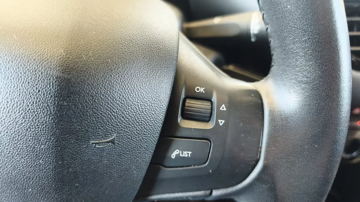 Peugeot 208 usata a Firenze (17)