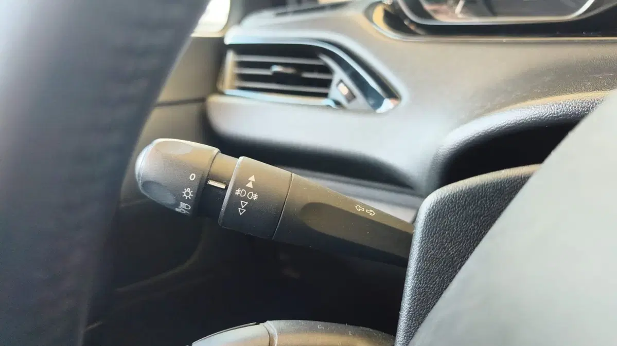 Peugeot 208 usata a Firenze (18)