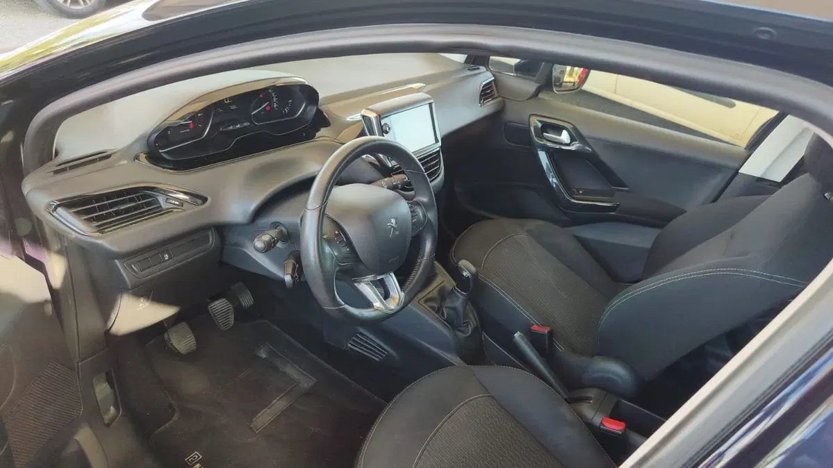 Peugeot 208 usata a Firenze (4)