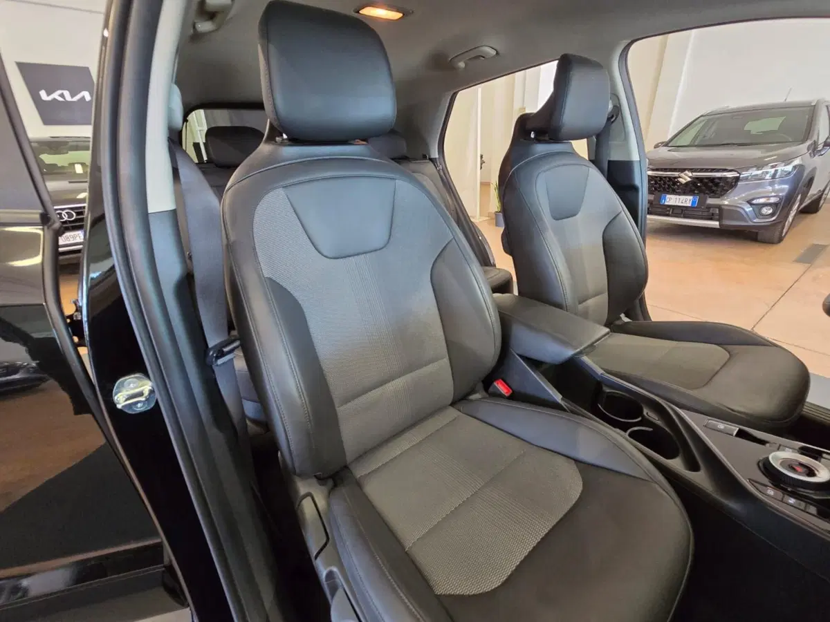 Kia Niro usata a Rimini (18)