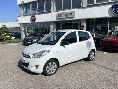 Hyundai i10 1.1 12V Fiorucci Soft Top del 2011 usata a San Dona' Di Piave
