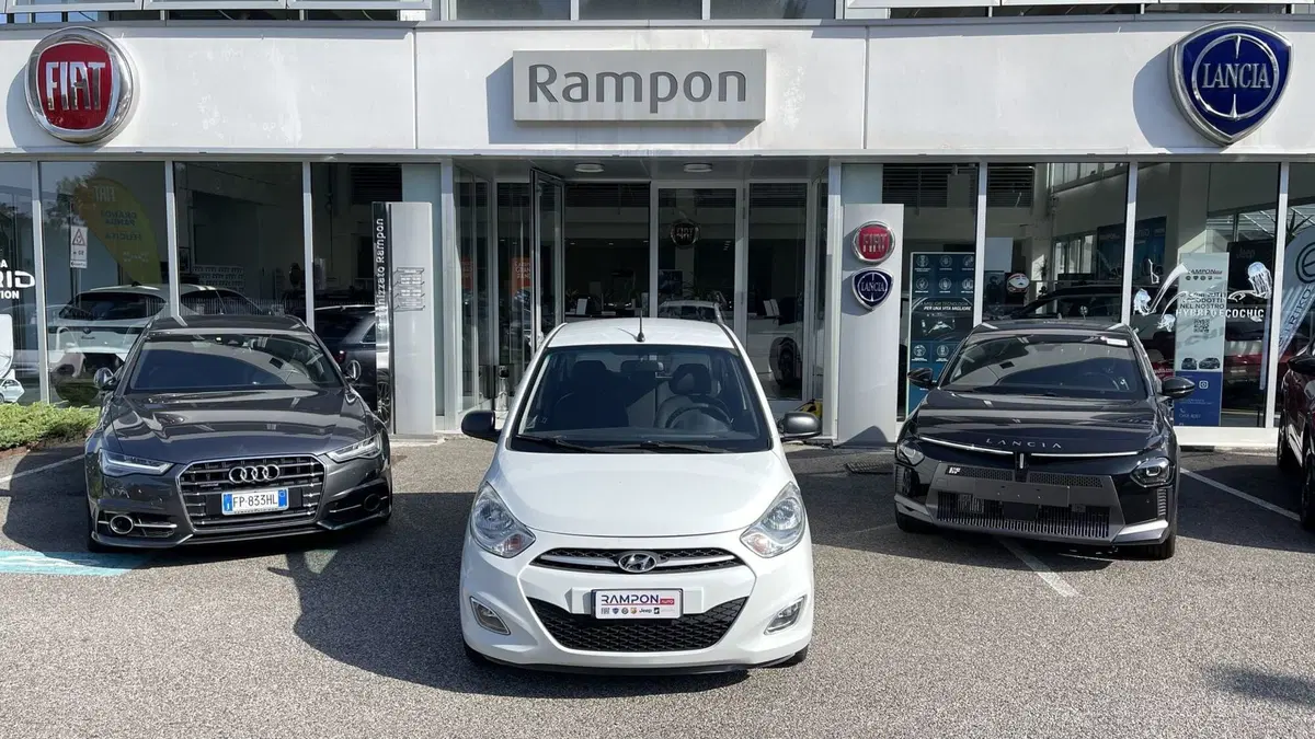 Hyundai i10 usata a Venezia (4)