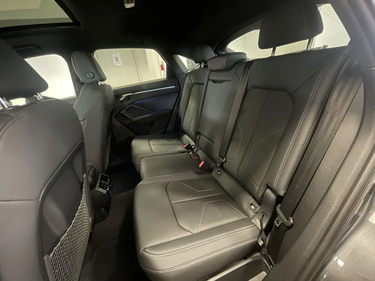 Audi Q3 Sportback nuova a Brescia (11)