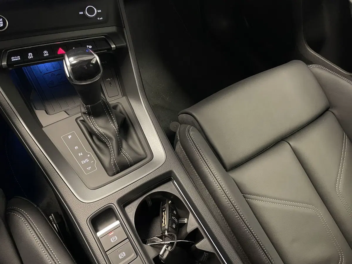 Audi Q3 Sportback nuova a Brescia (12)