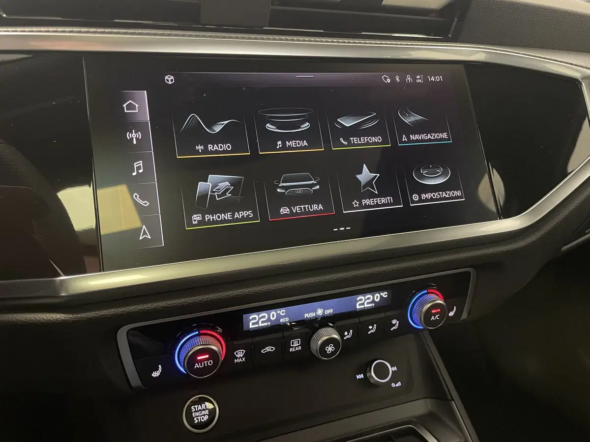Audi Q3 Sportback nuova a Brescia (13)
