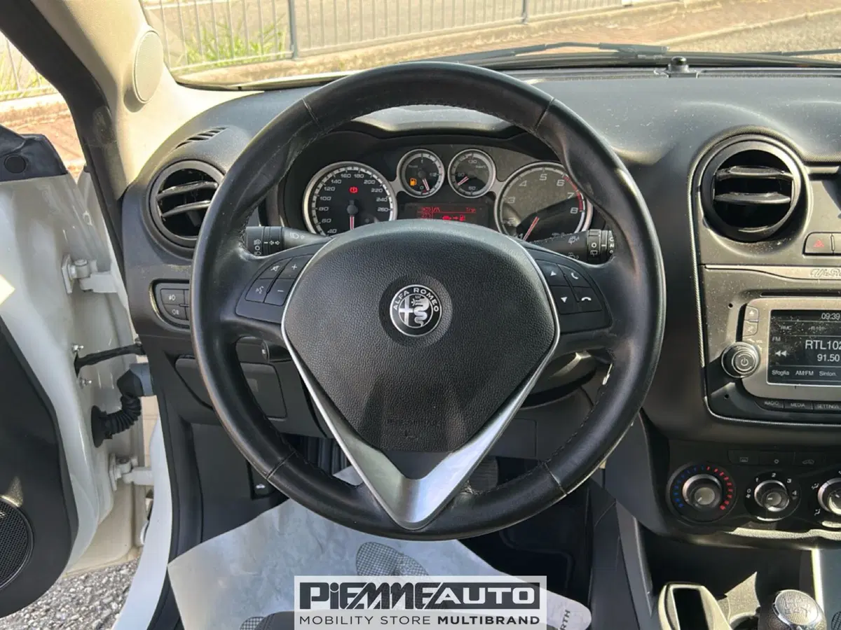 Alfa Romeo MiTo usata a Parma (12)