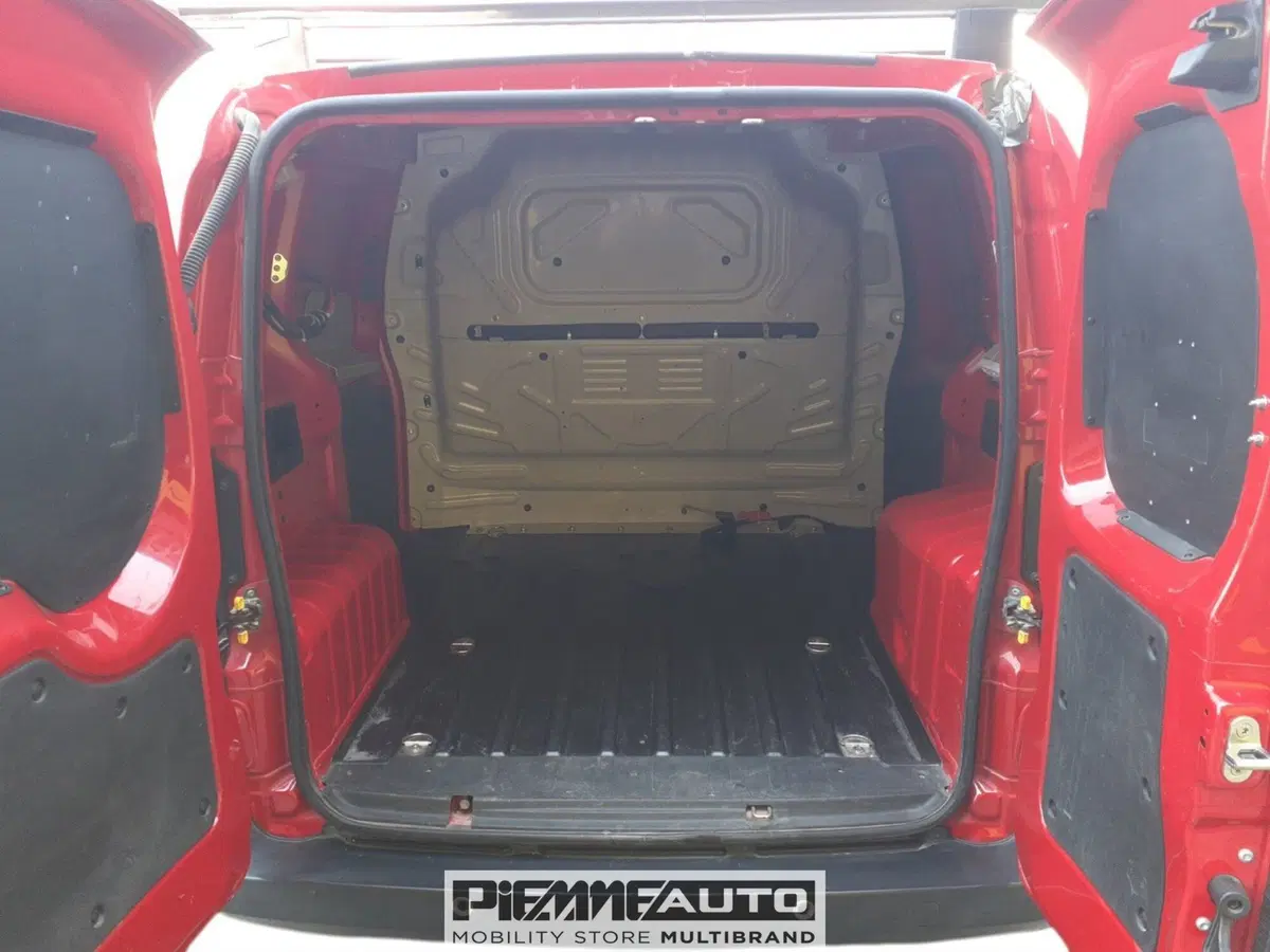 Fiat Fiorino usata a Piacenza (11)