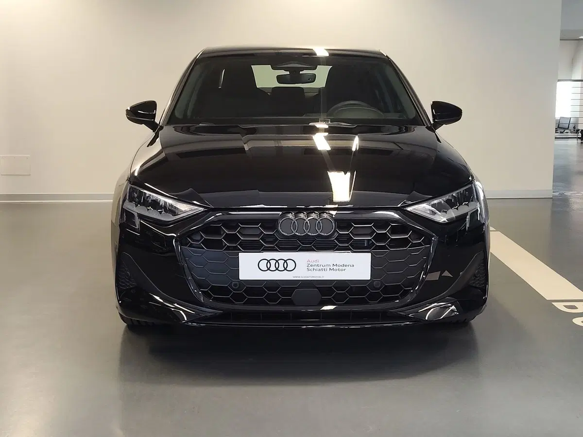 Audi A3 Sedan nuova a Modena (2)