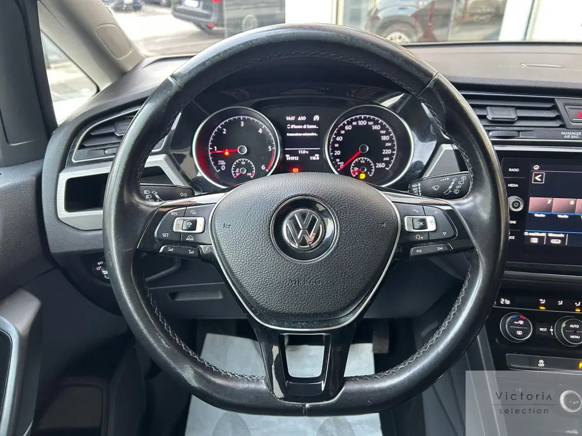 Volkswagen Touran usata a Brescia (10)
