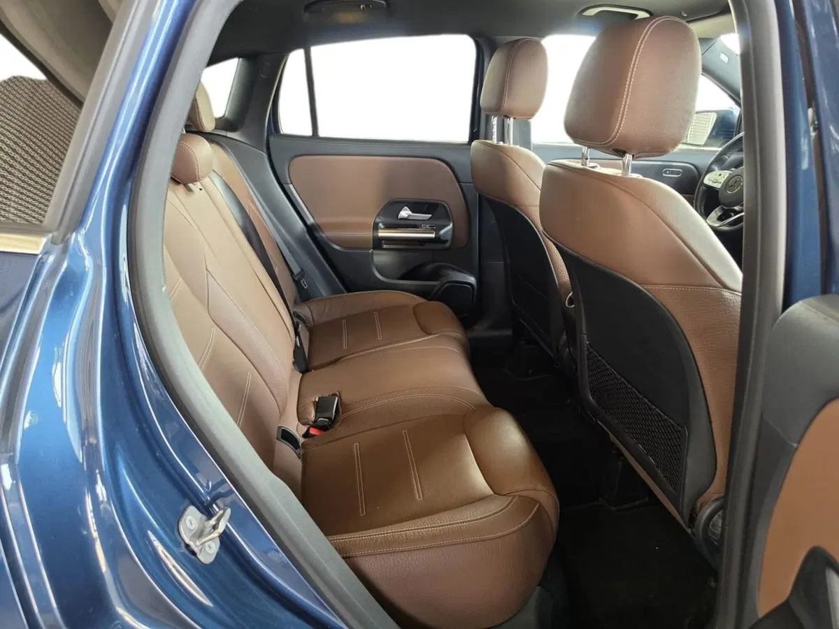 Mercedes-Benz GLA SUV usata a Bari (14)