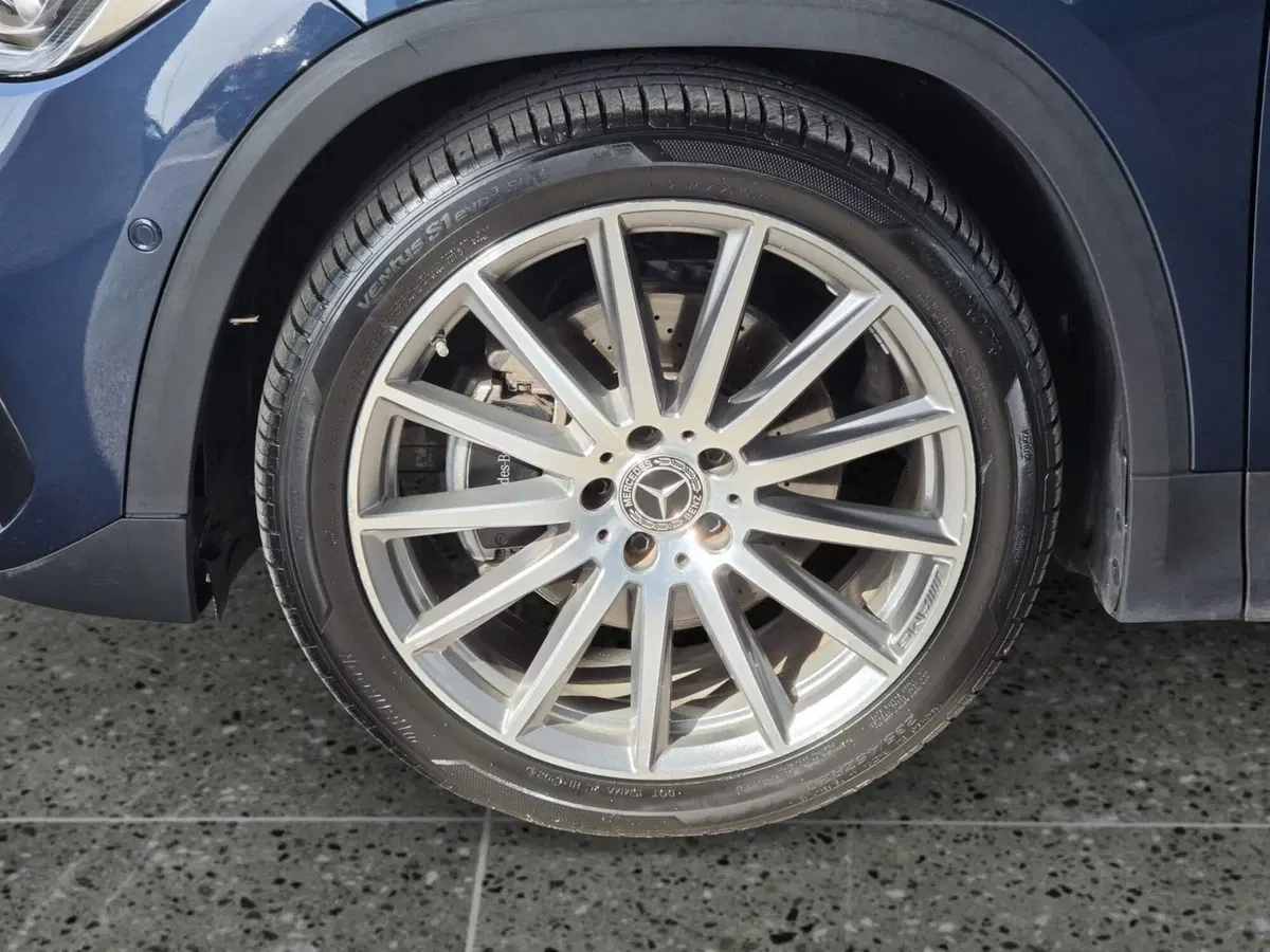 Mercedes-Benz GLA SUV usata a Bari (5)