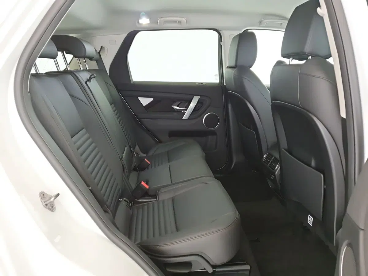Land Rover Discovery Sport usata a Monza e Brianza (5)