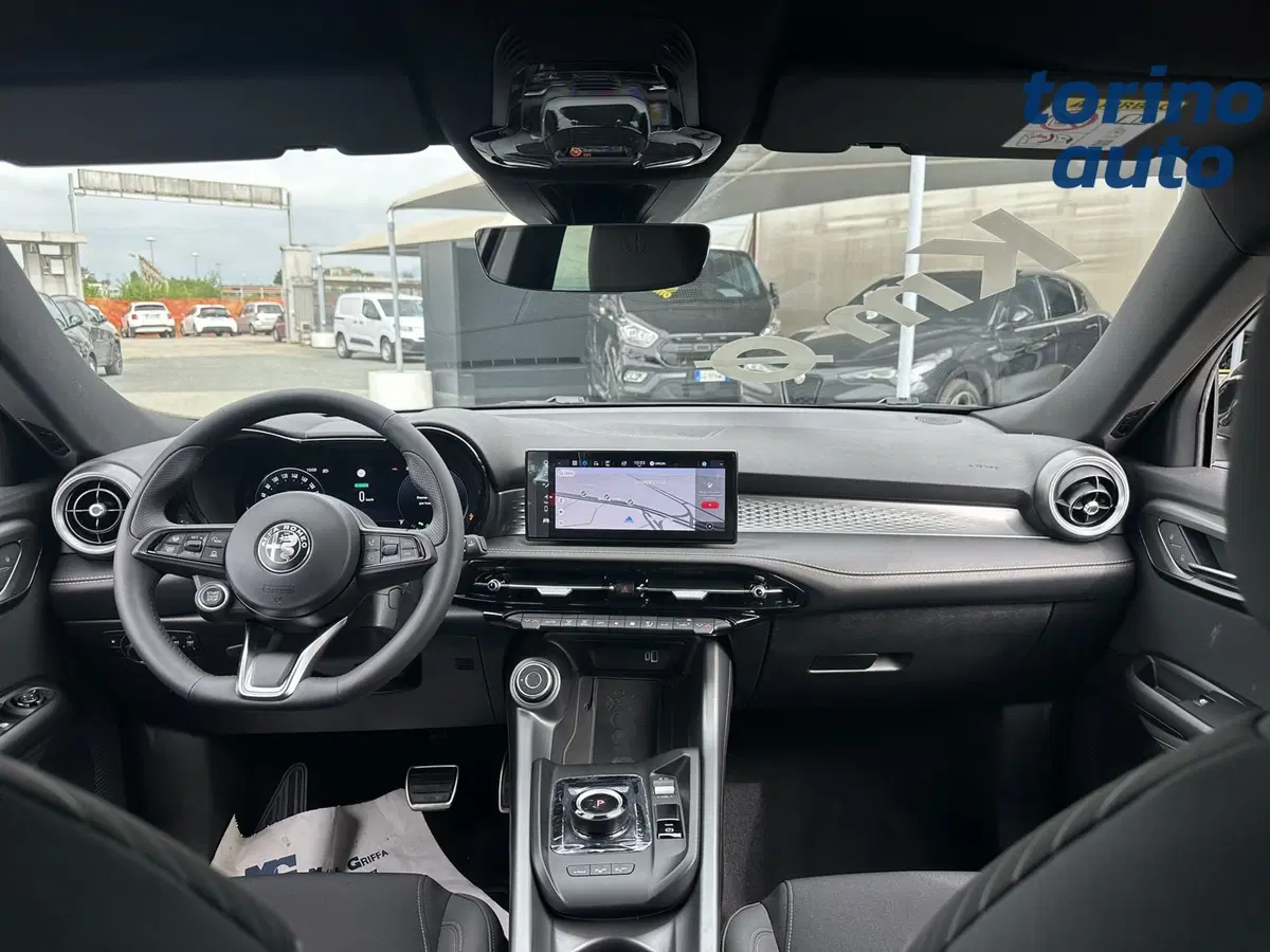 Alfa Romeo Tonale nuova a Torino (14)