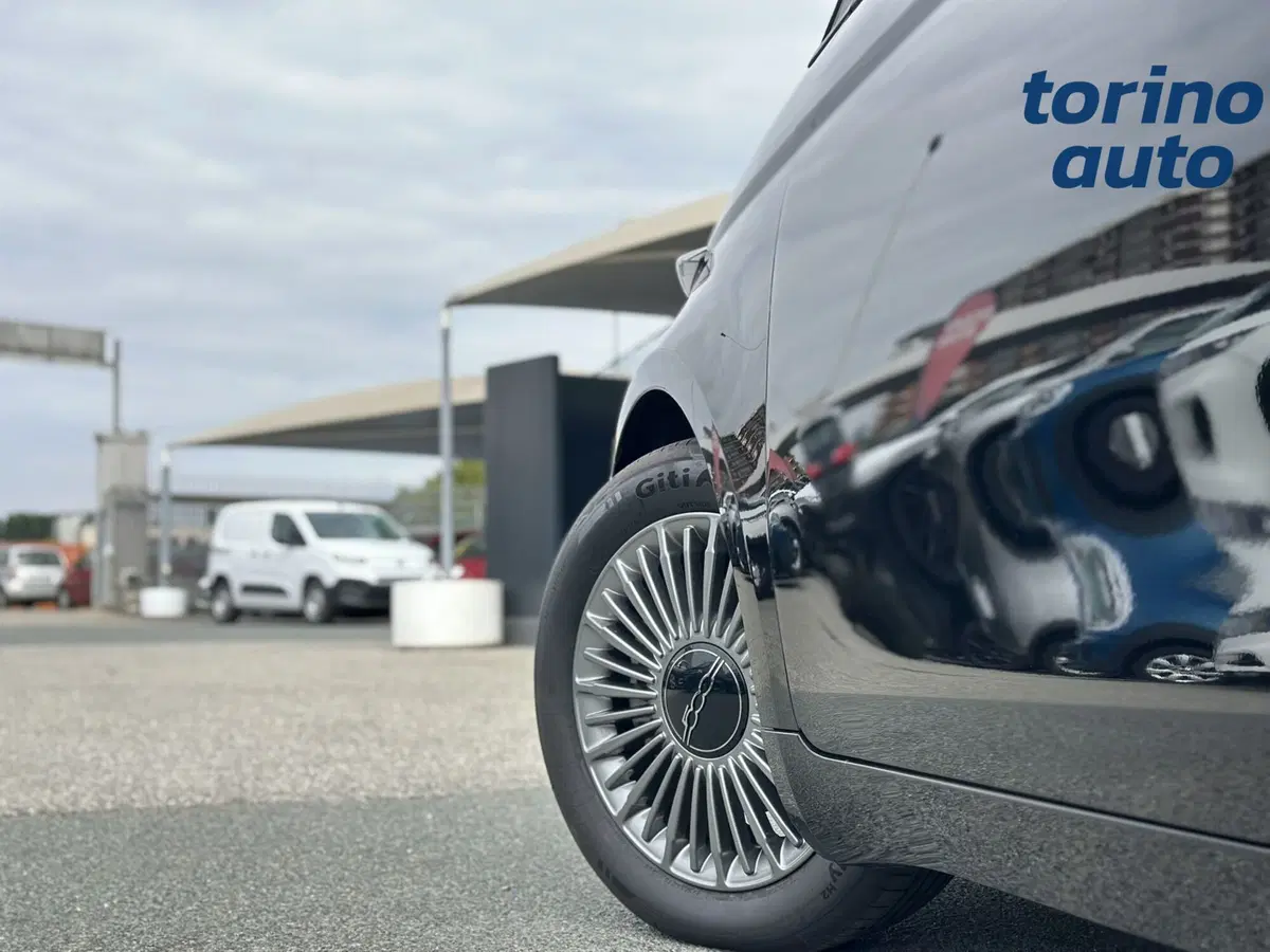 Fiat 500 nuova a Torino (10)