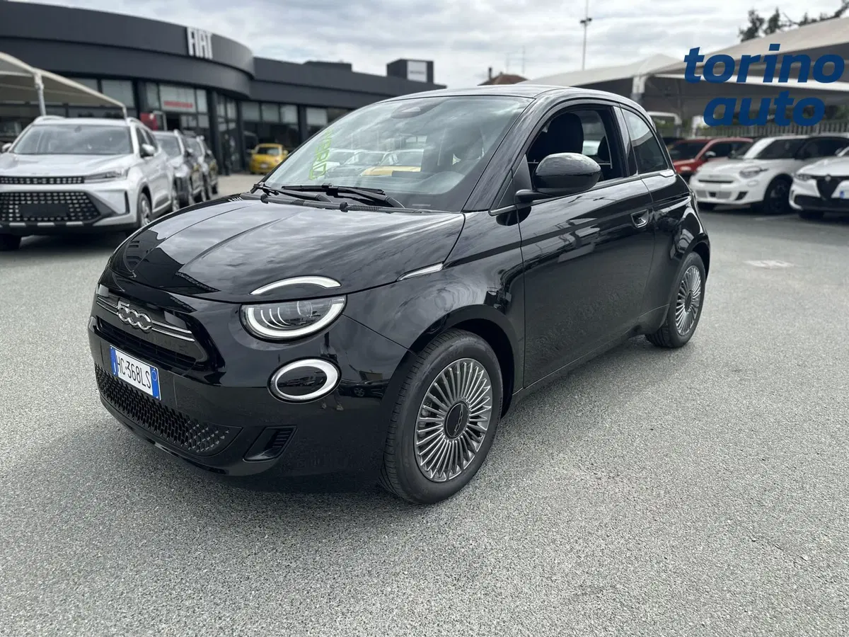 Fiat 500 nuova a Torino (3)