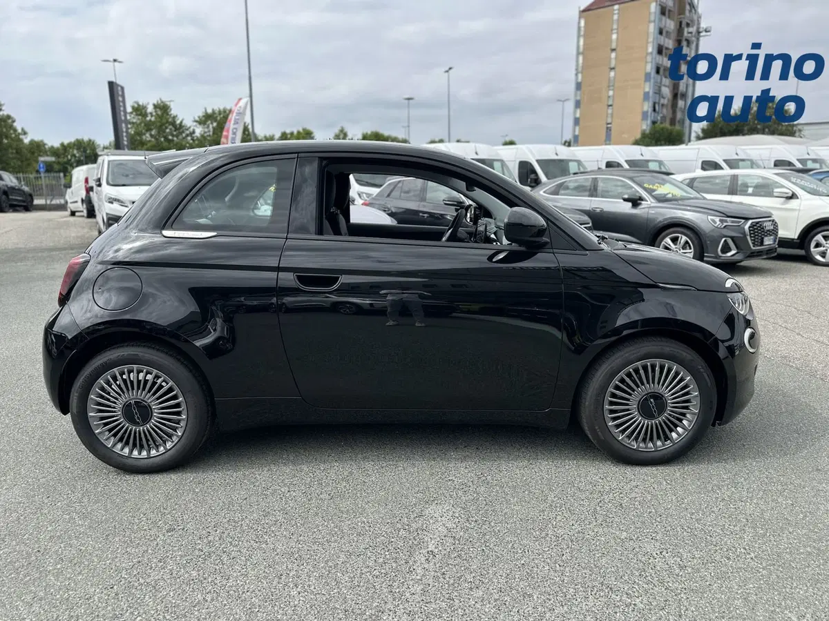 Fiat 500 nuova a Torino (8)