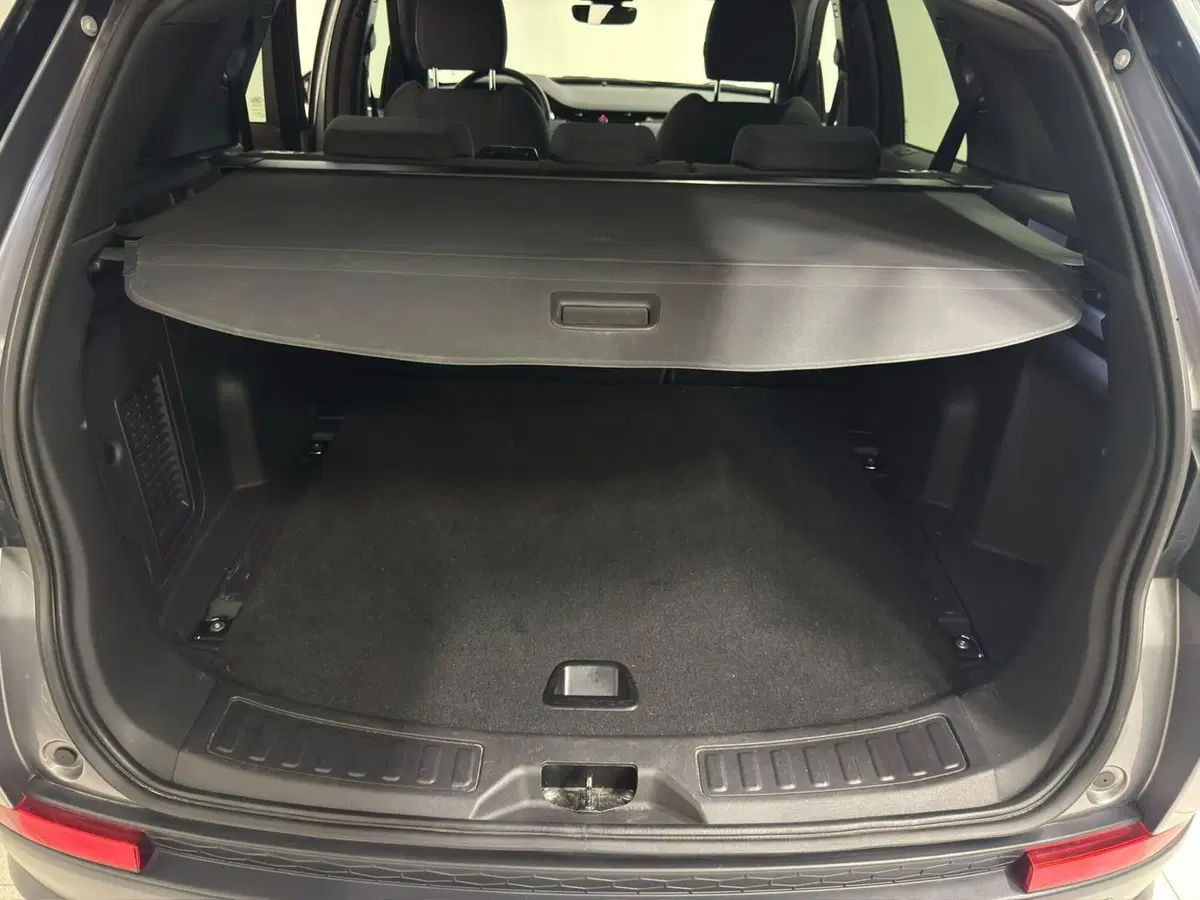Land Rover Discovery Sport usata a Novara (17)
