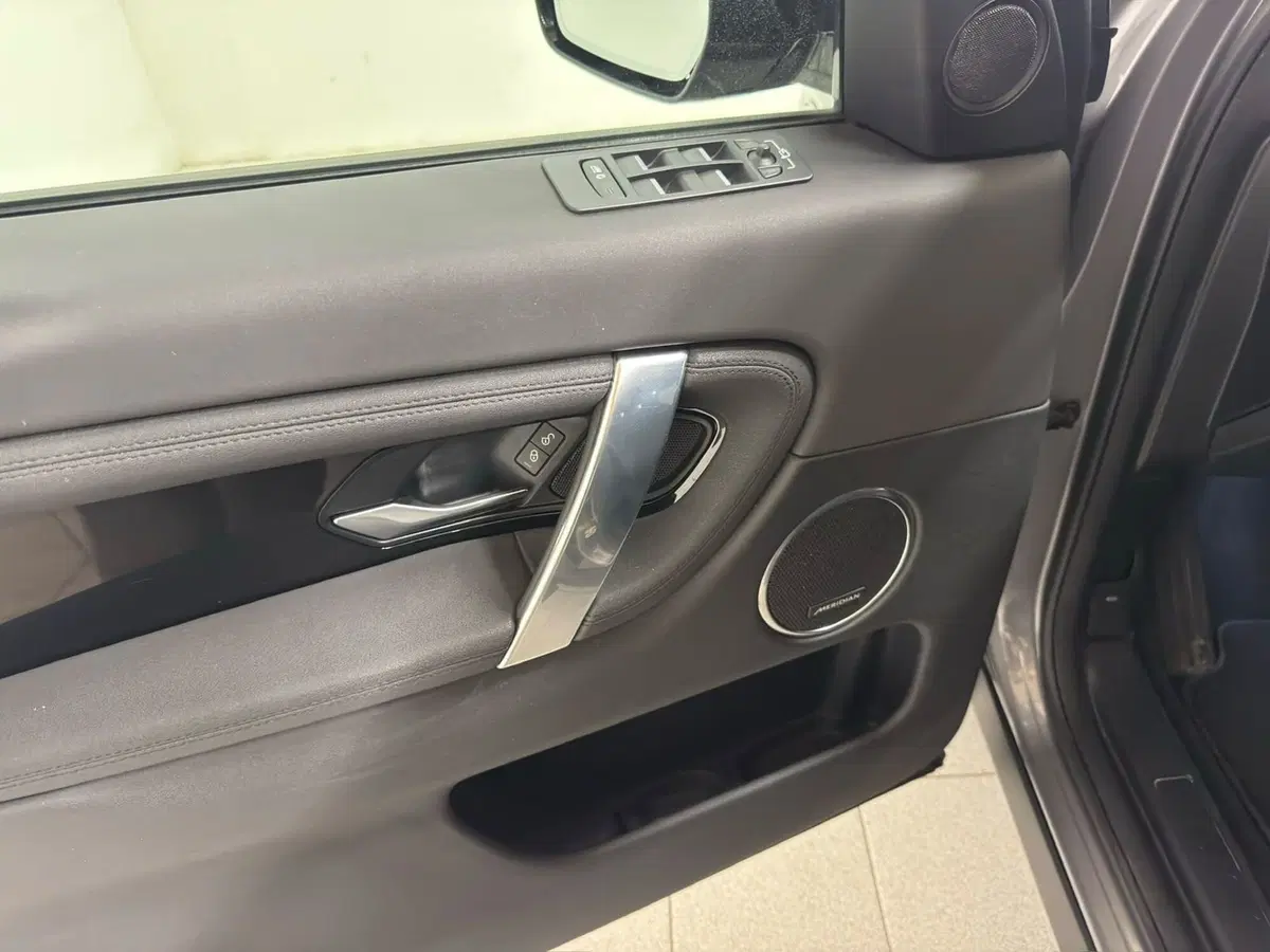 Land Rover Discovery Sport usata a Novara (19)